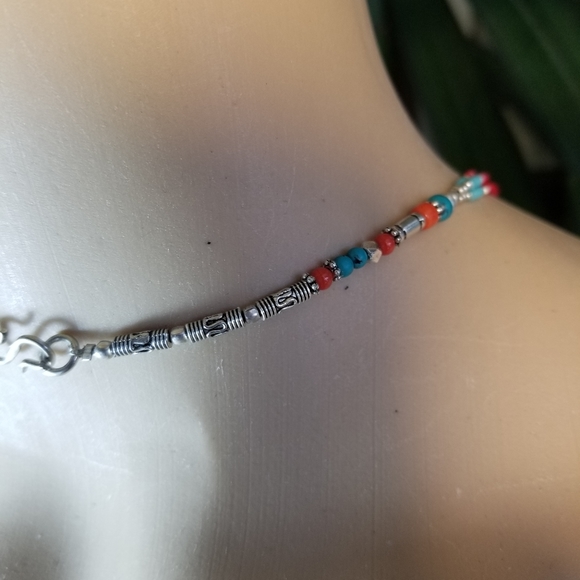 CAPTIVATING TURQUOISE NECKLACE NWOT - Picture 5 of 8
